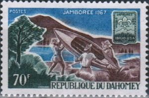 Scouts launching canoe